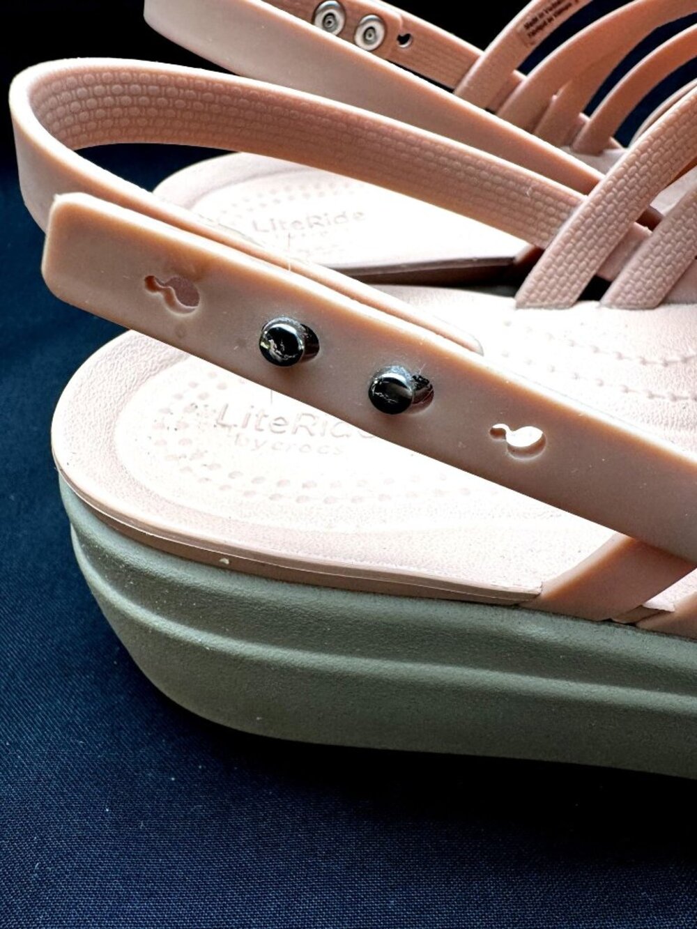 Crocs Brooklyn Strappy Platform Sandals Blush Pink LiteRide Women's Size 8 - Picture 5 of 14